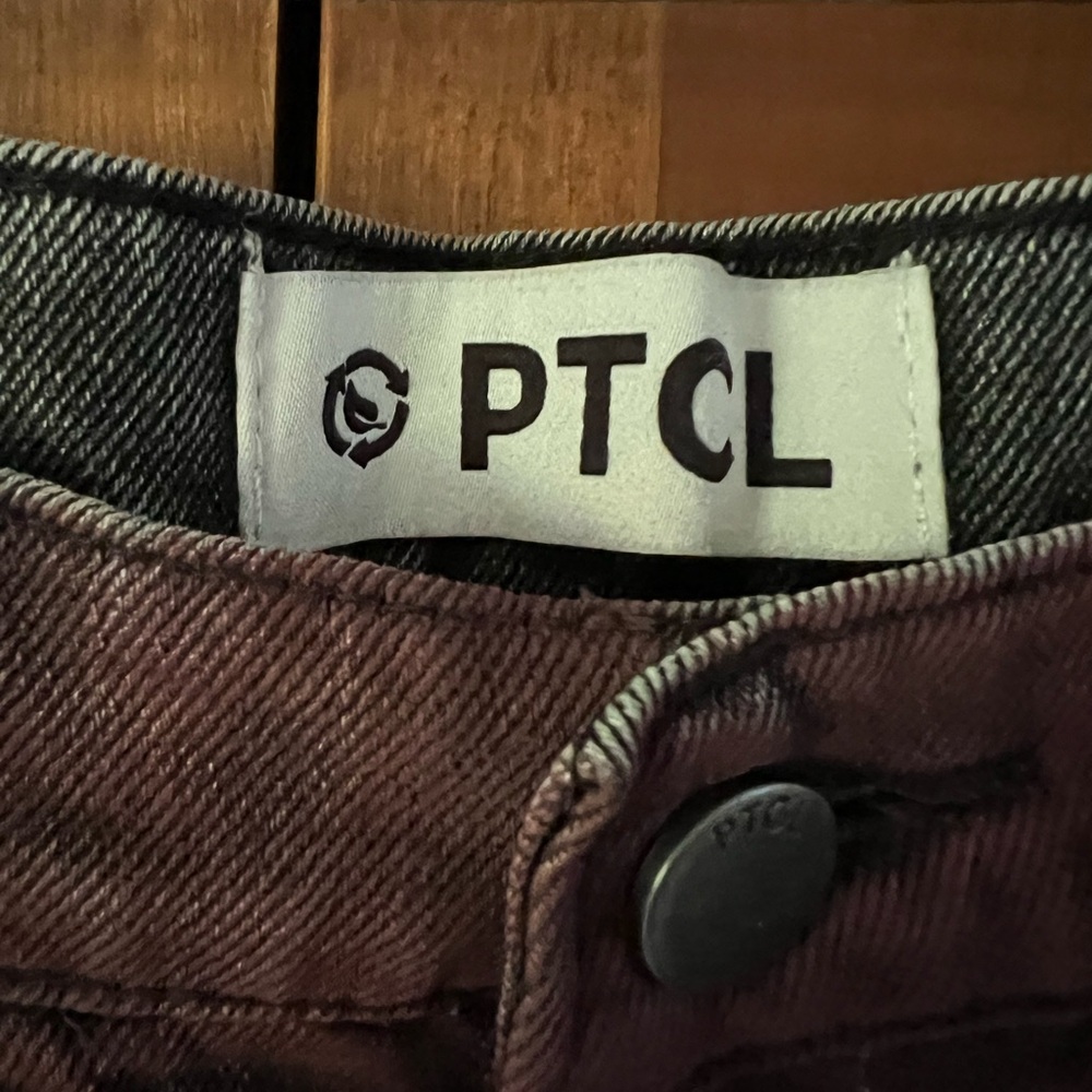 Women's Vintage Jeans in Deep Purple - Picture 3 of 6